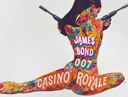 لماذا كازينو رويال الأصلي هو أغرب فيلم 