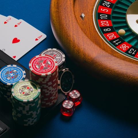 قواعد لعبة البلاك جاك للمبتدئين قواعد لعبة البلاك جاك للمبتدئين